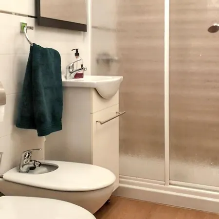 Apartment Comfortable In With Balcony And View 81 M² *