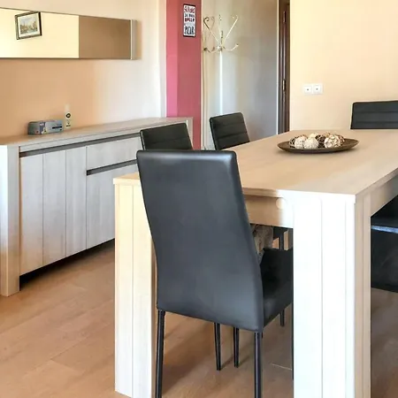 Comfortable In With Balcony And View 81 M² Apartment