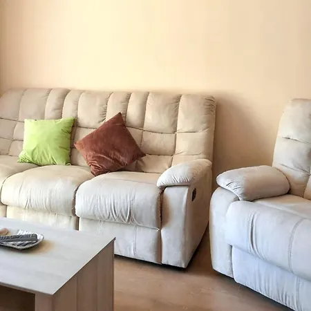 Comfortable In With Balcony And View 81 M² Apartment *