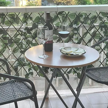 Comfortable In With Balcony And View 81 M² Apartment